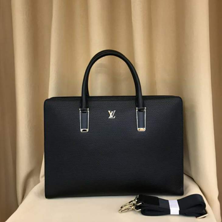 Picture of Louis Vuitton Mens Bags _SKUfw238757217fw